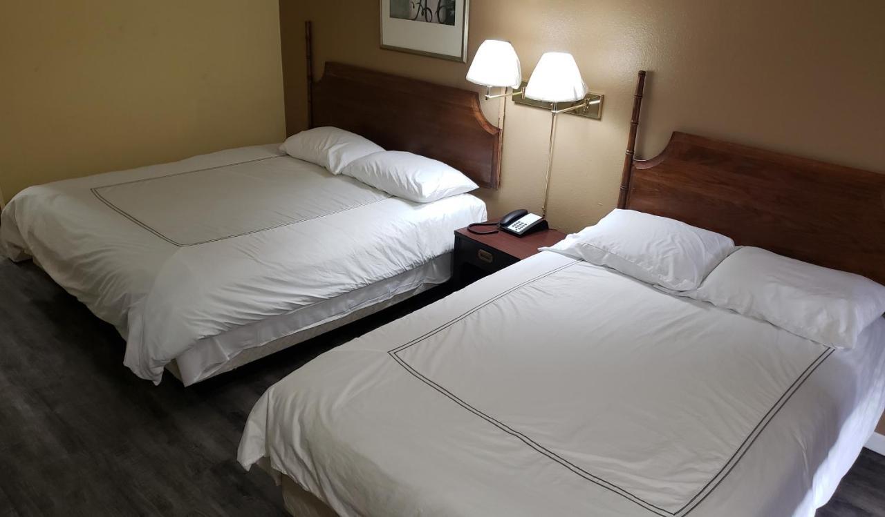 West Texas Inn & Suites Мидленд Экстерьер фото
