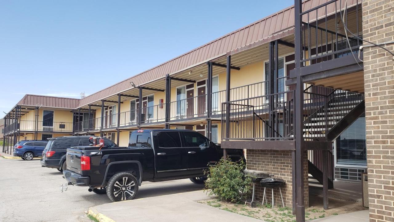 West Texas Inn & Suites Мидленд Экстерьер фото